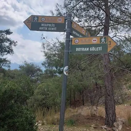 Сasa de vacaciones Toros Daglarin Eteginde Doga Ile Ic Ice Dag Evi Antalya