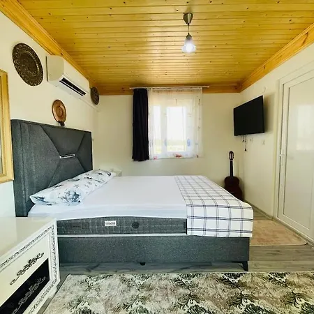 Сasa de vacaciones Toros Daglarin Eteginde Doga Ile Ic Ice Dag Evi *